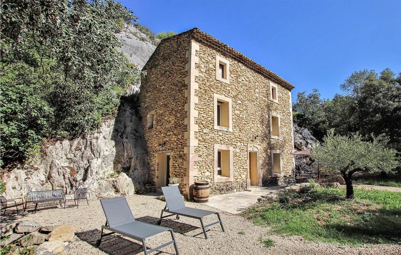 Tatil Evi Beautiful Home In Apt With Kitchen Fransa